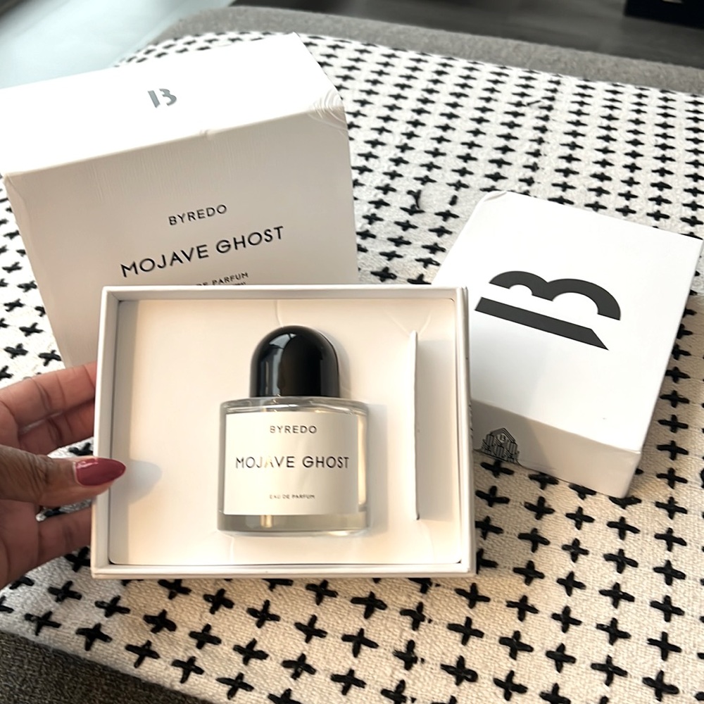 What it is: An eau de parfum featuring a woody, aromatic scent